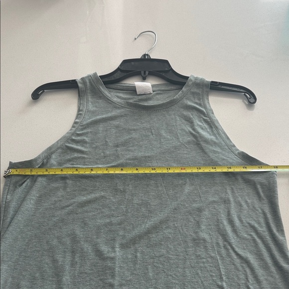 Sleeveless Gray Women's Top - Picture 6 of 8